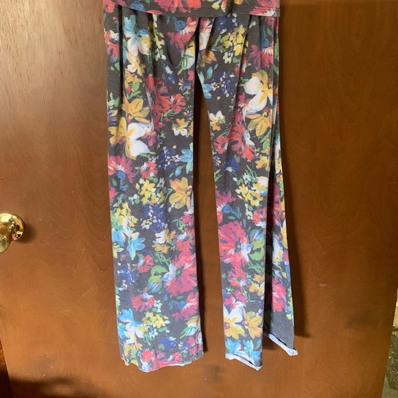 Rebecca Michaels Women's Fold Over Lounge Yoga Pant - Picture 4 of 5